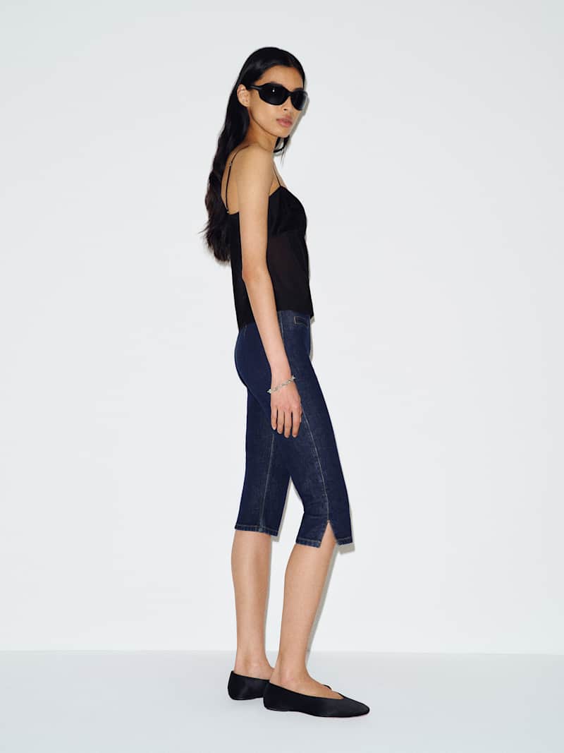 Zoee Stretch Mid Rise Capri Jeans