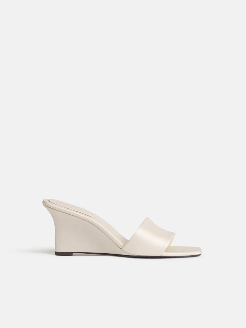 Gabriella Wedge