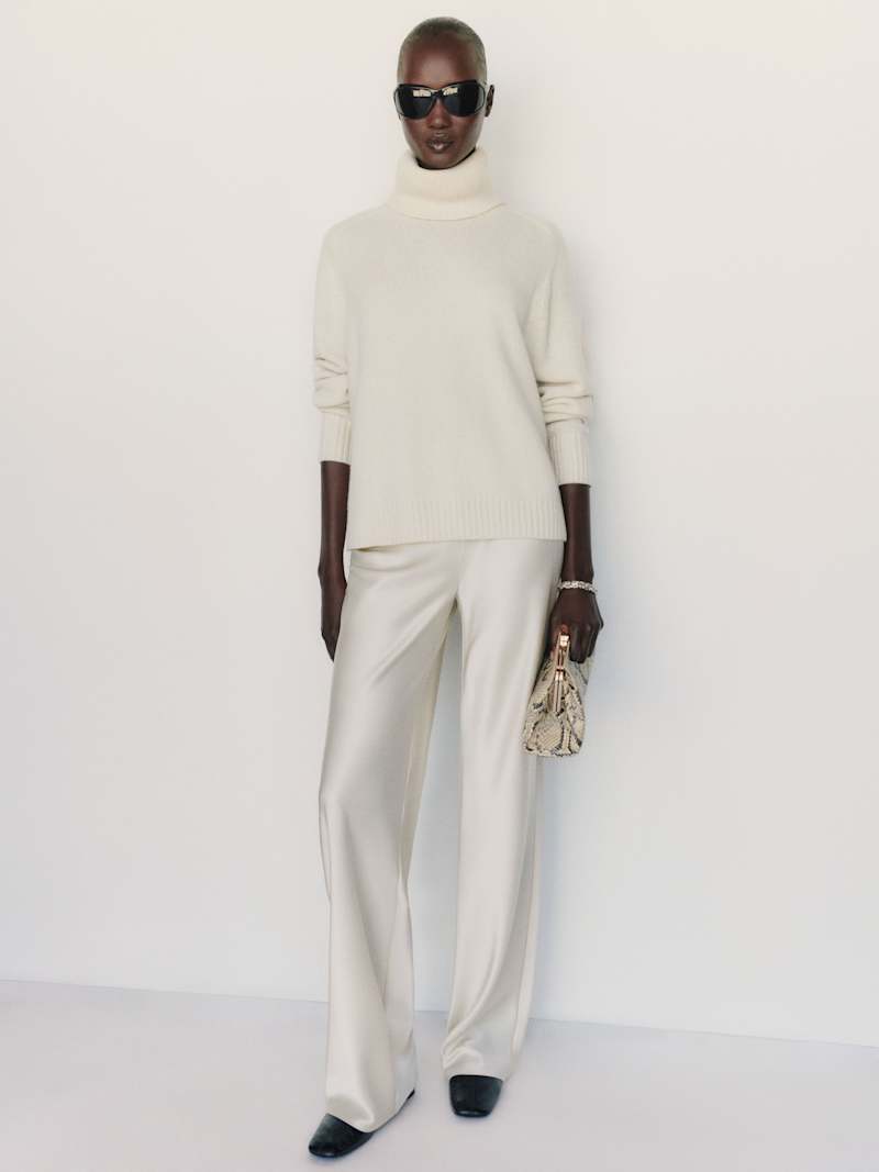 Dove Cashmere Oversized Turtleneck